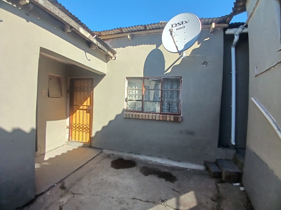7 Bedroom Property for Sale in Mdantsane Eastern Cape